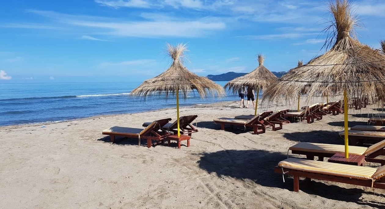 Neser hapen aplikimet per zonat e plazhit, ja kur nis sezoni i ri turistik